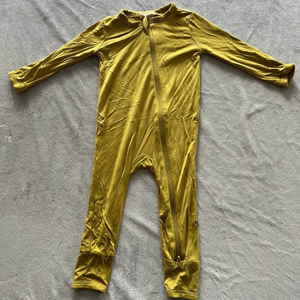 Dijon Kyte romper size 6-12